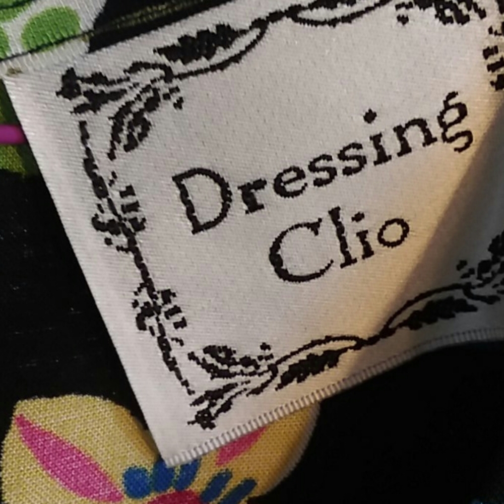 Dress by Dressing Clio. - Picture 4 of 4